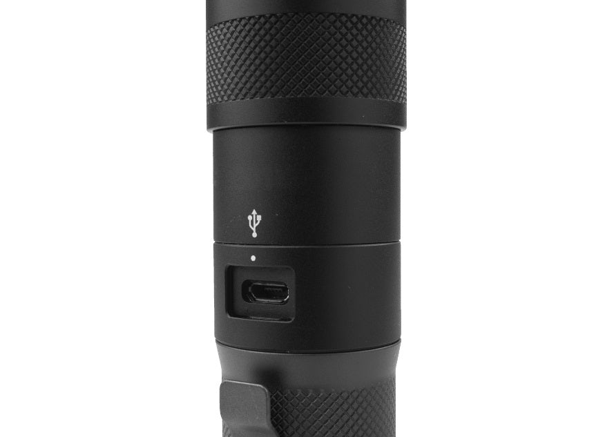 Torcia compatta 1100L regolabile ricaricabile con USB 4933479769 Milwaukee