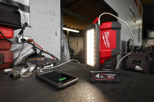 Faro LED ruotabile M12™ con Power Bank 4933478226 Milwaukee